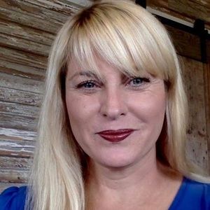 Meet your Posher, Jenni